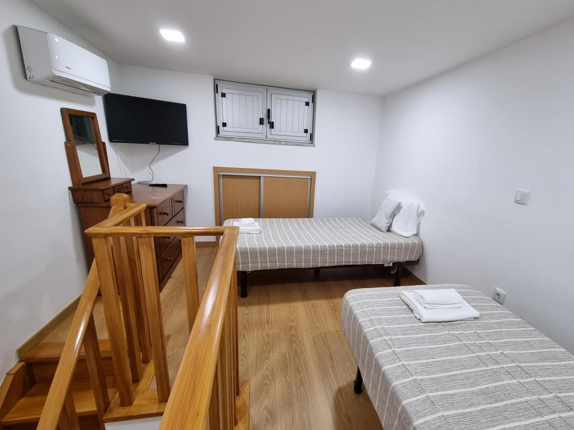 Mr House - Self Check-In Villa Коимбра Екстериор снимка